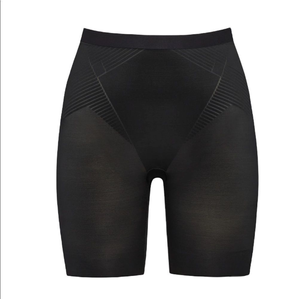 NEW SPANX Thinstincts 2.0 mid rise black shaper short.